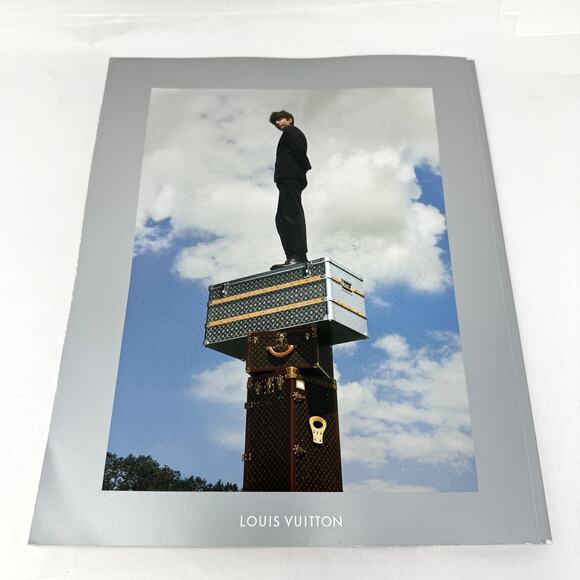 Louis Vuitton Limited Edition Art Book “The Book 200” Rare LV Collectible - Picture 2 of 4
